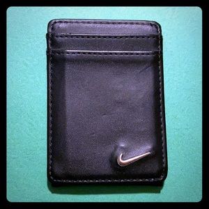 Nike Mens Magnetic Front pocket Wallet